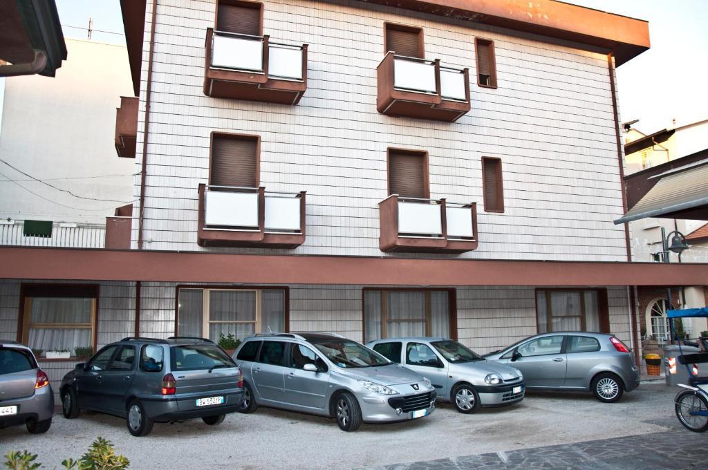 Hotel Villa Dei Fiori Bellaria-Igea Marina Dış mekan fotoğraf